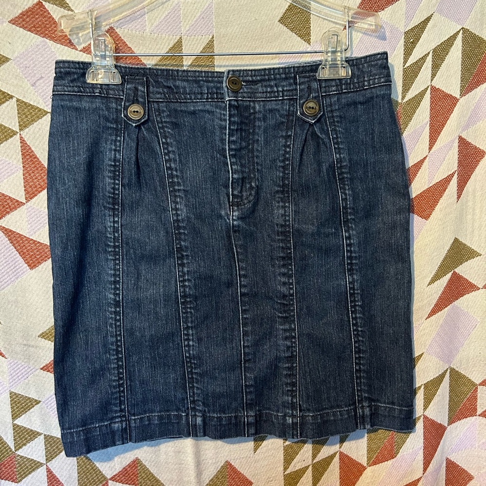 Anthropologie Pilcro Skirt Size 28 Jean Buttons Exposed Seams Denim Dark Wash